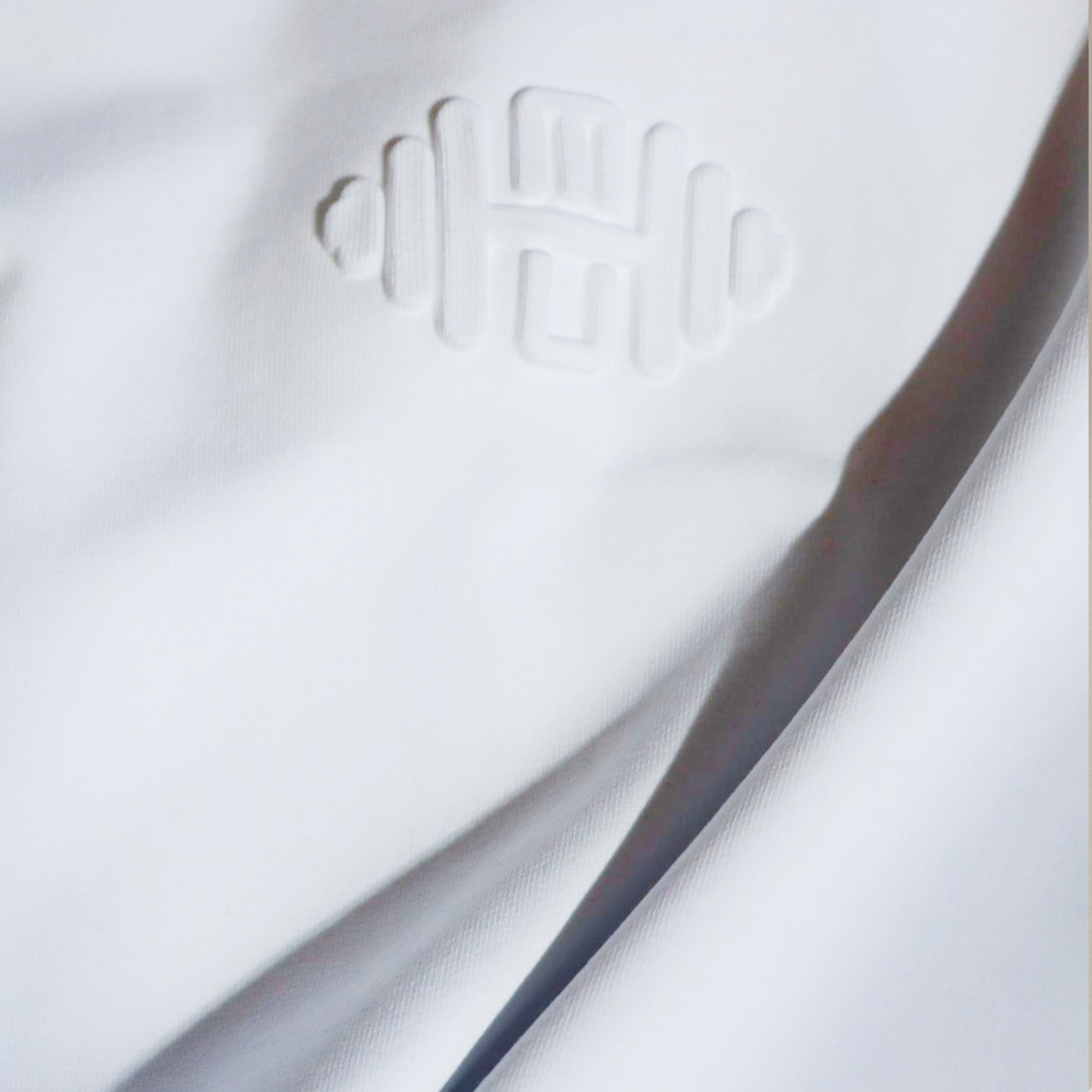 ROUND-EDGED OVERSIZED TEE W1