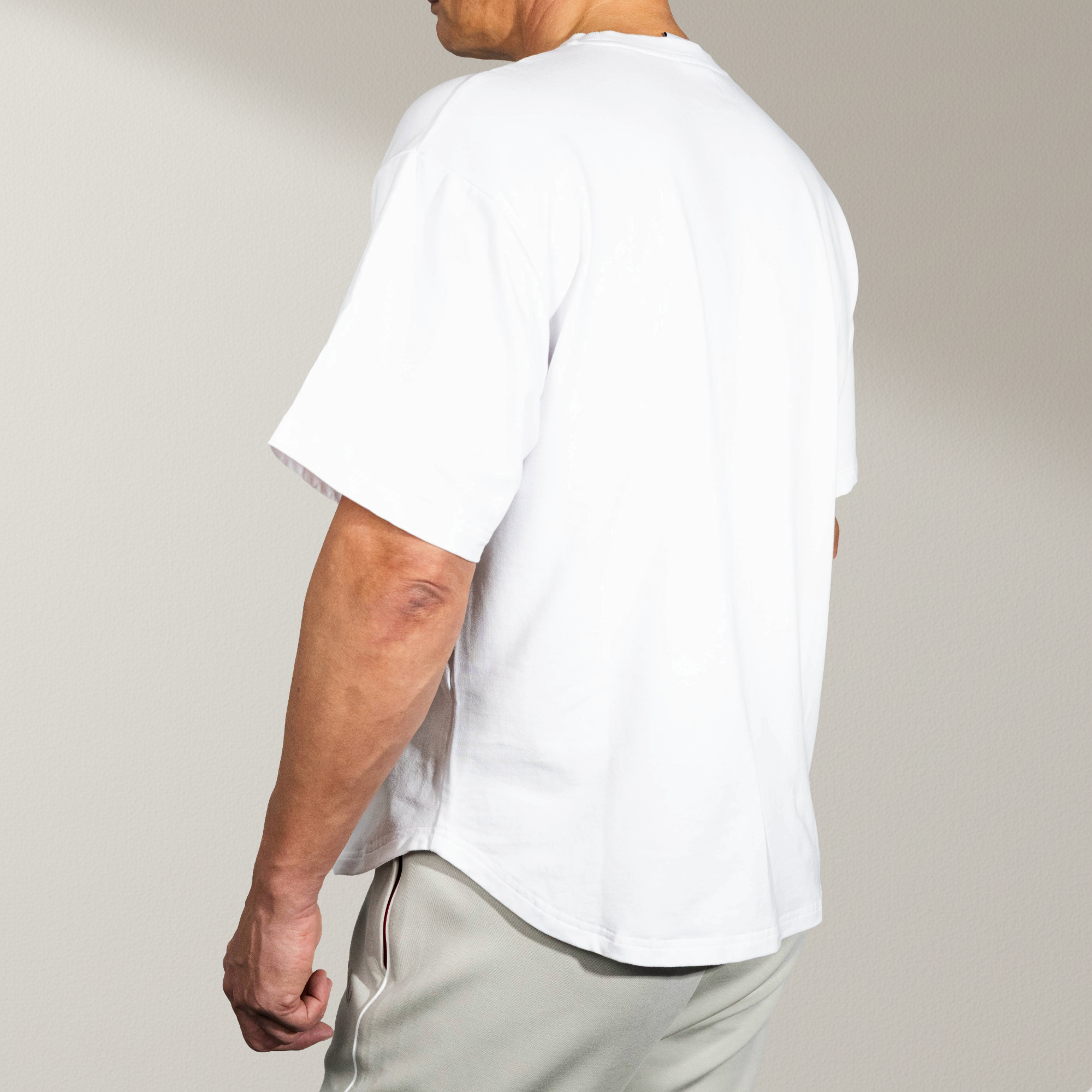 ROUND-EDGED OVERSIZED TEE W1